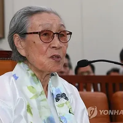 김복동 인권운동가